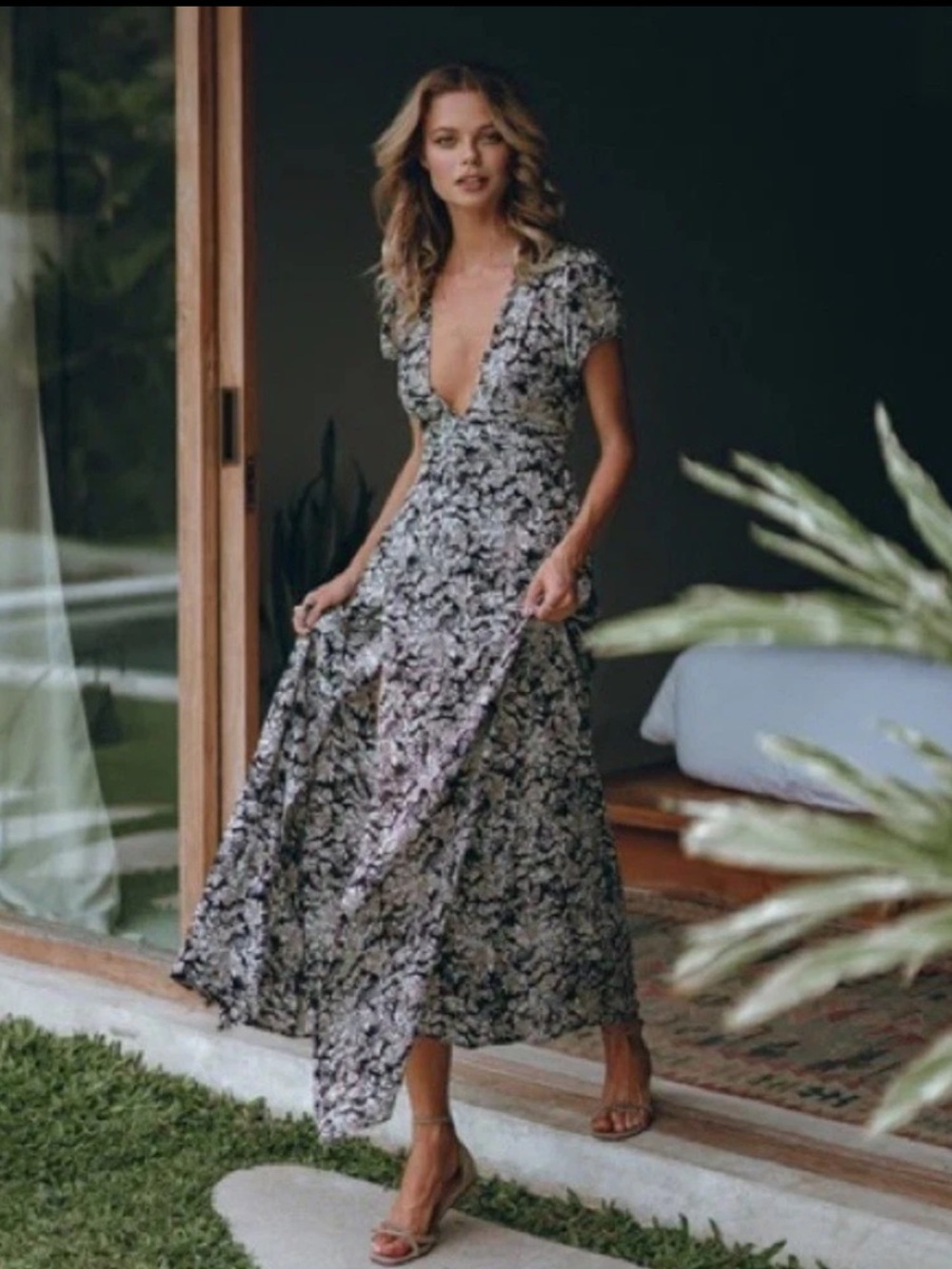 NWT Pampelone Valentina high slit medium floral maxi dress black cream chic